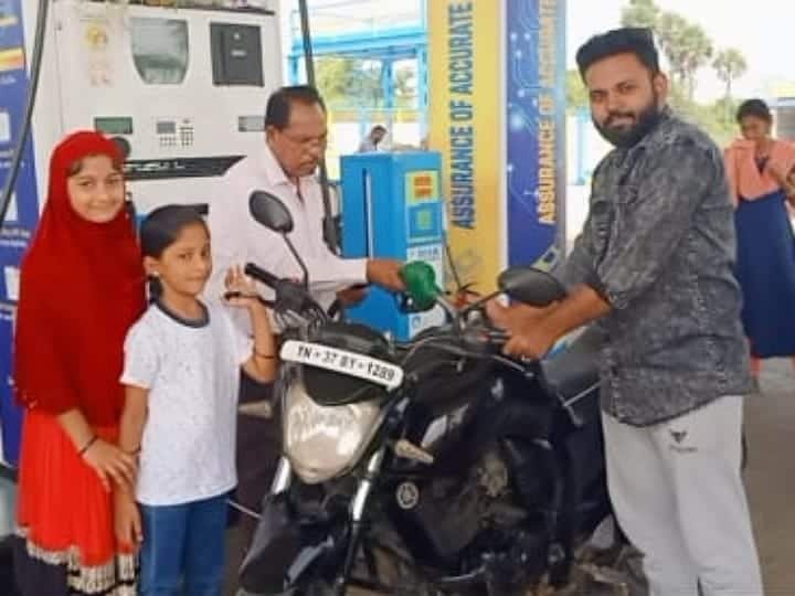 20 குறள்களை ஒப்புவித்தால் ஒரு லிட்டர் பெட்ரோல் பரிசு; அழகாக சொன்ன குழந்தைகள்