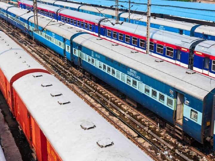 Indian Railways: இனி பல செயலிகள் தேவையில்லை.. சூப்பர் ஆப் மூலம் எல்லாம் சுலபமே.. ரயில்வேயின் அதிரடி அறிவிப்பு..
