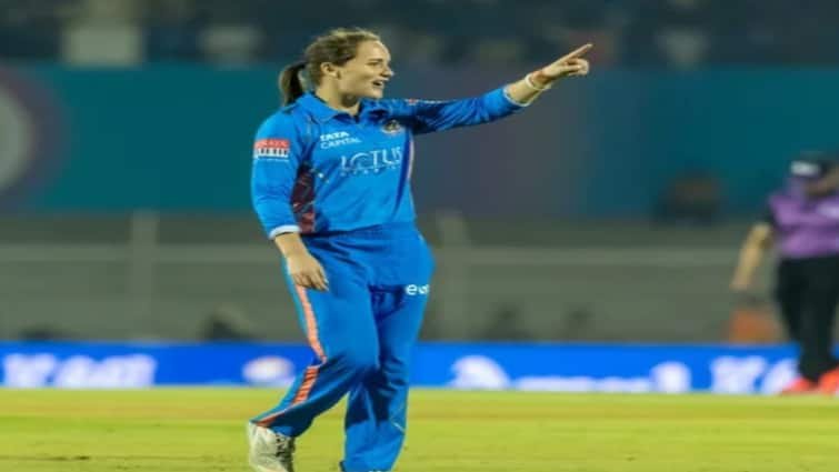 Gujarat Giants vs Mumbai Indians: பந்து வீச்சில் மிரட்டிய அமெலியா கெர்…மும்பை அணிக்கு 127 ரன்கள் இலக்கு!