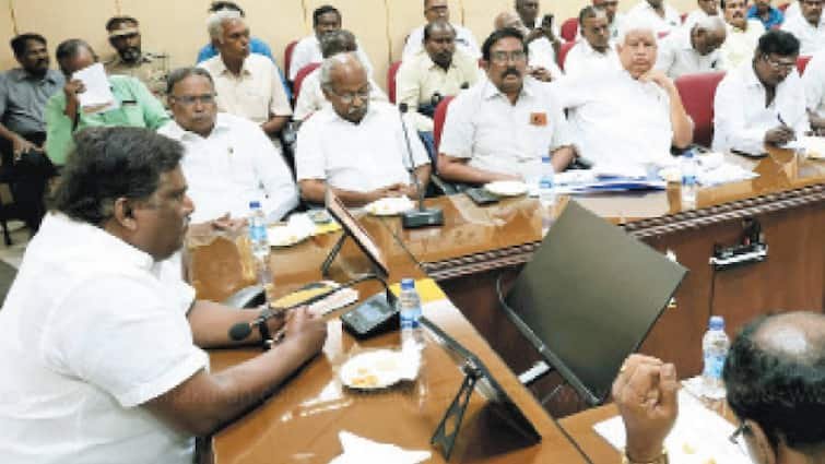 Additional Chief Secretary Panindra Reddy has ordered the formation of a 14-member committee for the negotiation of the 15th Wage Agreement | Transport Commision: 15 வது ஊதிய ஒப்பந்தம்! 14 பேர் கொண்ட குழு அமைப்பு