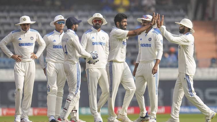IND Vs ENG 1st Innings England Team All Out 253 Runs Jasprit Bumrah 6 Wickets | IND Vs ENG 1st Innings: 6 விக்கெட்டுகள் கைப்பற்றி ஆதிக்கம் செலுத்திய பும்ரா; இங்கிலாந்து 253 ரன்களுக்கு ஆல்