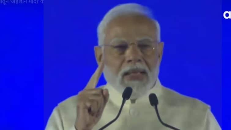 ‘India-UAE Ties About Talent, Innovation, Culture’: PM Addresses ‘Ahlan Modi’ Event In Abu Dhabi in tamil