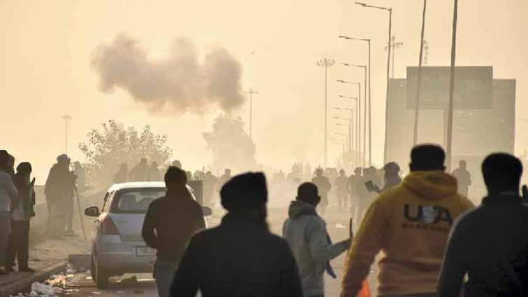 Farmer Protest: 3வது நாளாக தொடரும் விவசாயிகள் போராட்டம்.. மத்திய அரசுடன் இன்று மீண்டும் பேச்சுவார்த்தை..