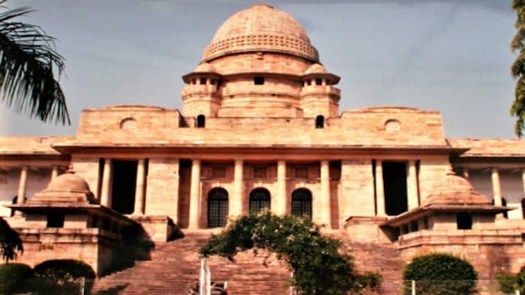 திருமணம் செய்துகொள்வதாக கூறி பெண்ணிடம் பாலியல் உறவு கொள்வது பாலியல் வன்கொடுமையா? நீதிமன்றம் பரபர