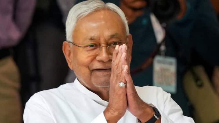 பீகார் சபாநாயகருக்கு எதிரான நம்பிக்கையில்லா தீர்மானம் வெற்றி! ஆட்சியை தக்கவைத்தார் நிதிஷ்குமார்!