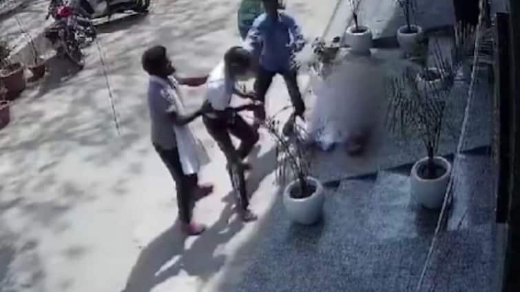 22 year old man Aman arrested for attacking girl in delhi Mukherjee Nagar with knife