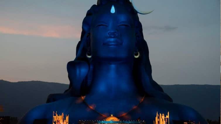 The Mahashivaratri festival is going to be celebrated with grandeur at the Isha Yoga Center in Coimbatore on the march 8th