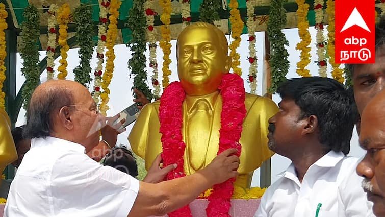 அம்பேத்கரின் 134-ஆவது பிறந்தநாள்: ராமதாஸ் மாலை அணிவித்து மரியாதை