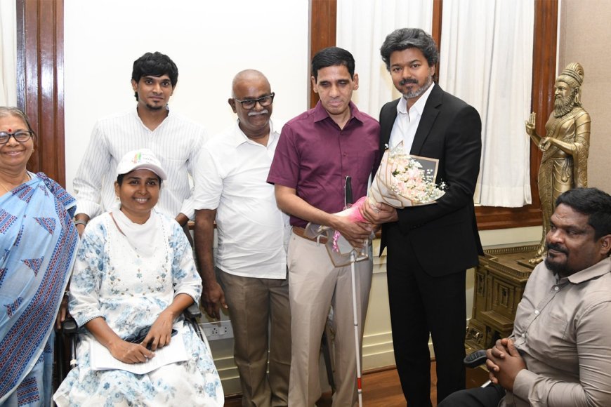 ரீல்ஸ் இல்லை ரியல்... உங்களுக்குத்தான் சால்வை... உணர்ச்சிவசப்பட்ட முதல்வர் விஜய்! - Kumudam